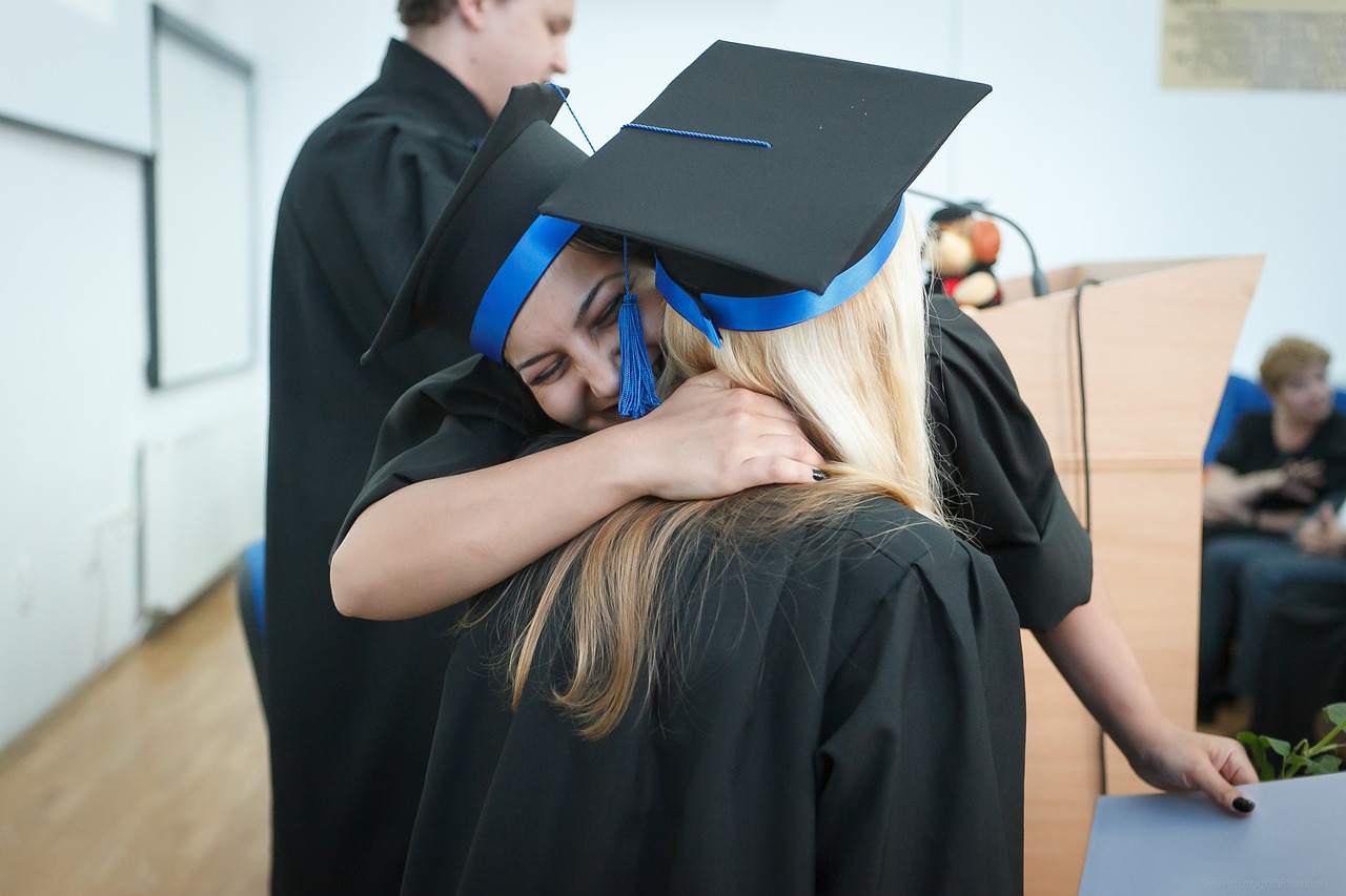 Ti manca il diploma?  Oggi lo puoi prendere online